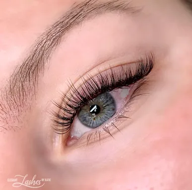 New client special natural hybrid lash extensions Orange County - Light volume natural lashes OC salon